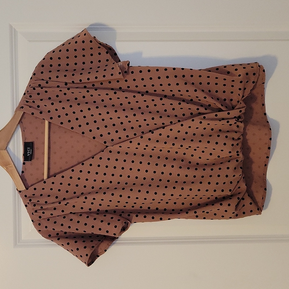 VICI Polka dot top